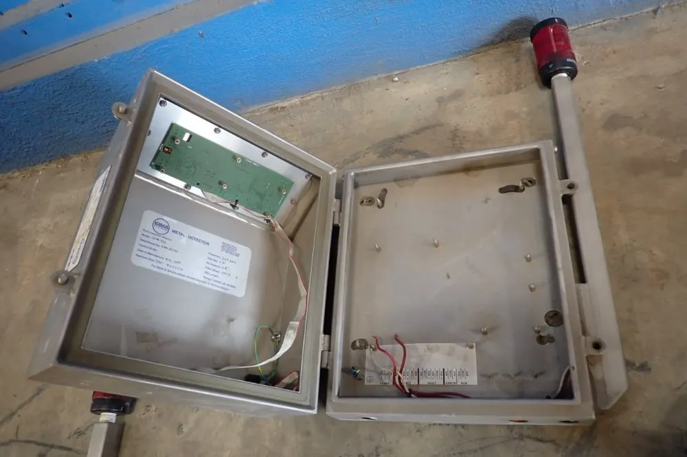 Loma Systems Metal Detector/control Box - Iq2
