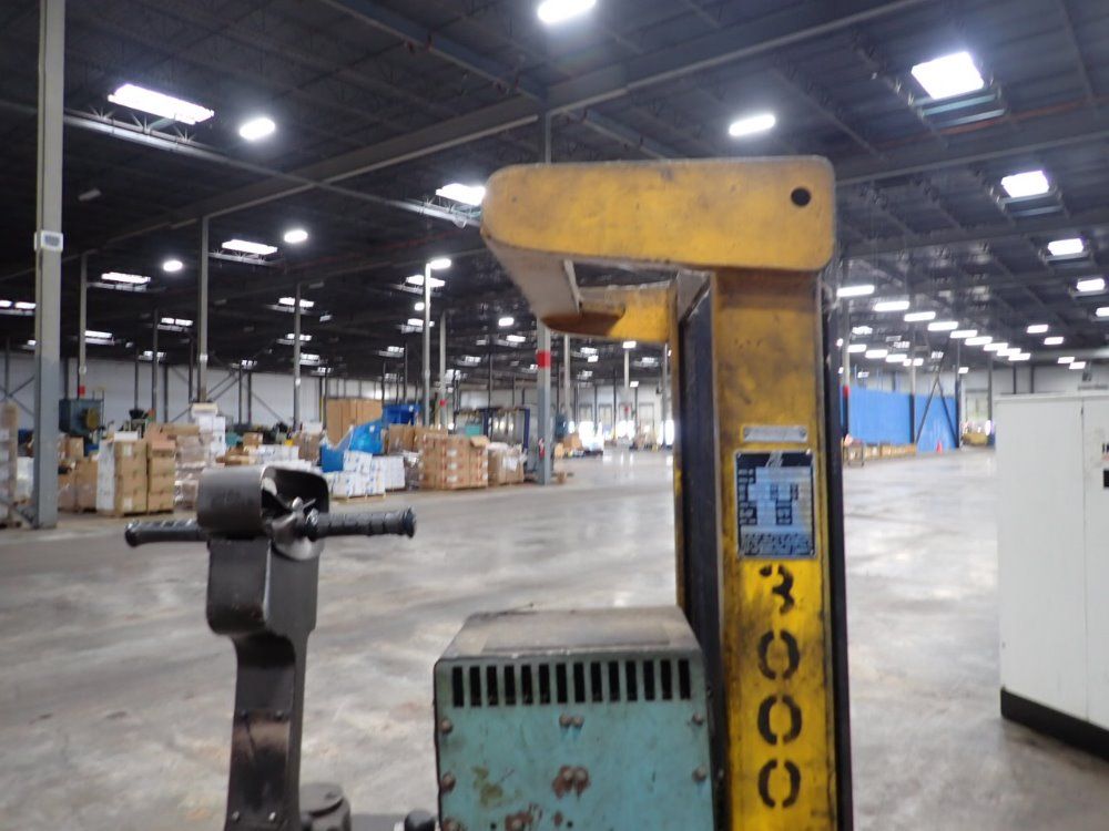 Big Joe 3000 Lbs Electric Lift - Ddh-30-106