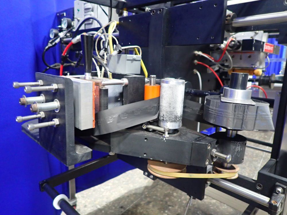 Phoenix Engineering Go Packer 1000 Vertical Form Filling Machine Packer - Go Packer 1000