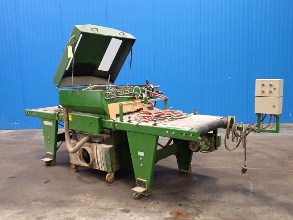 Leif & Lorentz 32" W X 5" H Spray Machine - B3