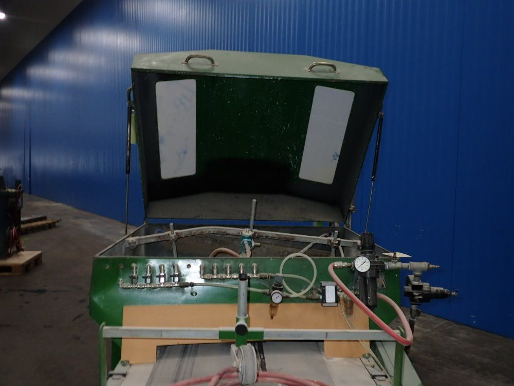 Leif & Lorentz 32" W X 5" H Spray Machine - B3