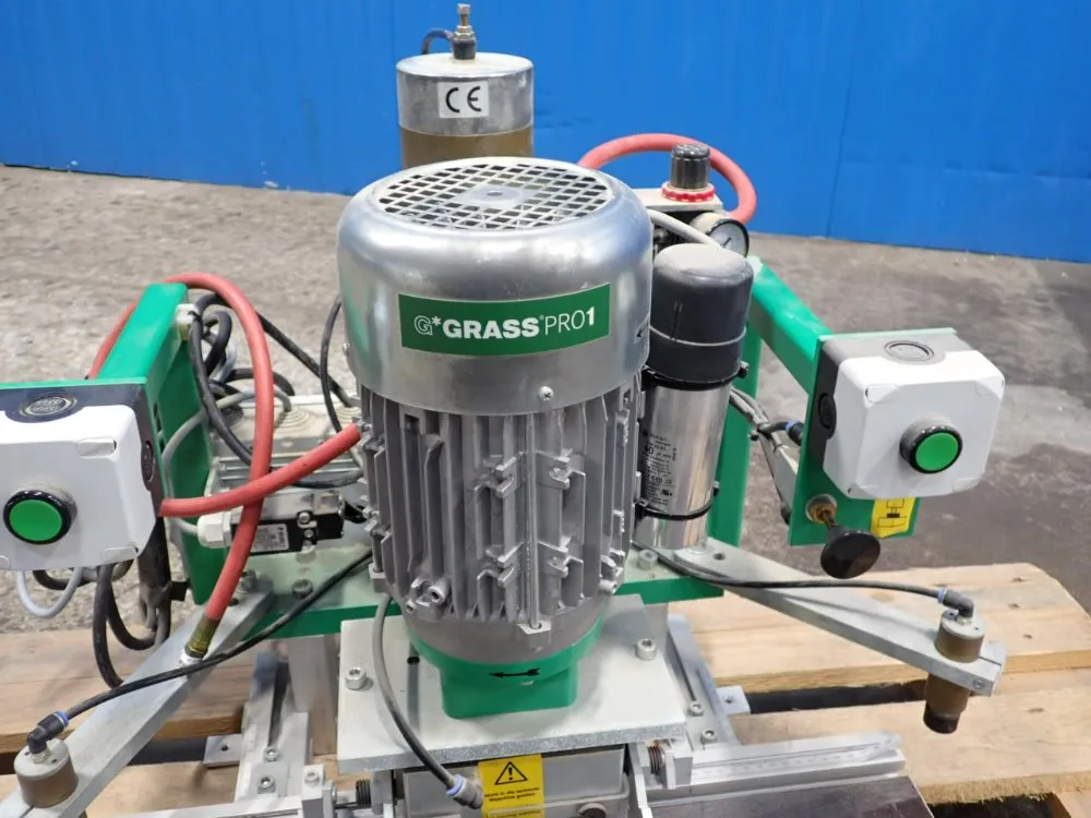 Pfluka Hinge Bore & Inserting Machine - Grass Pro 1
