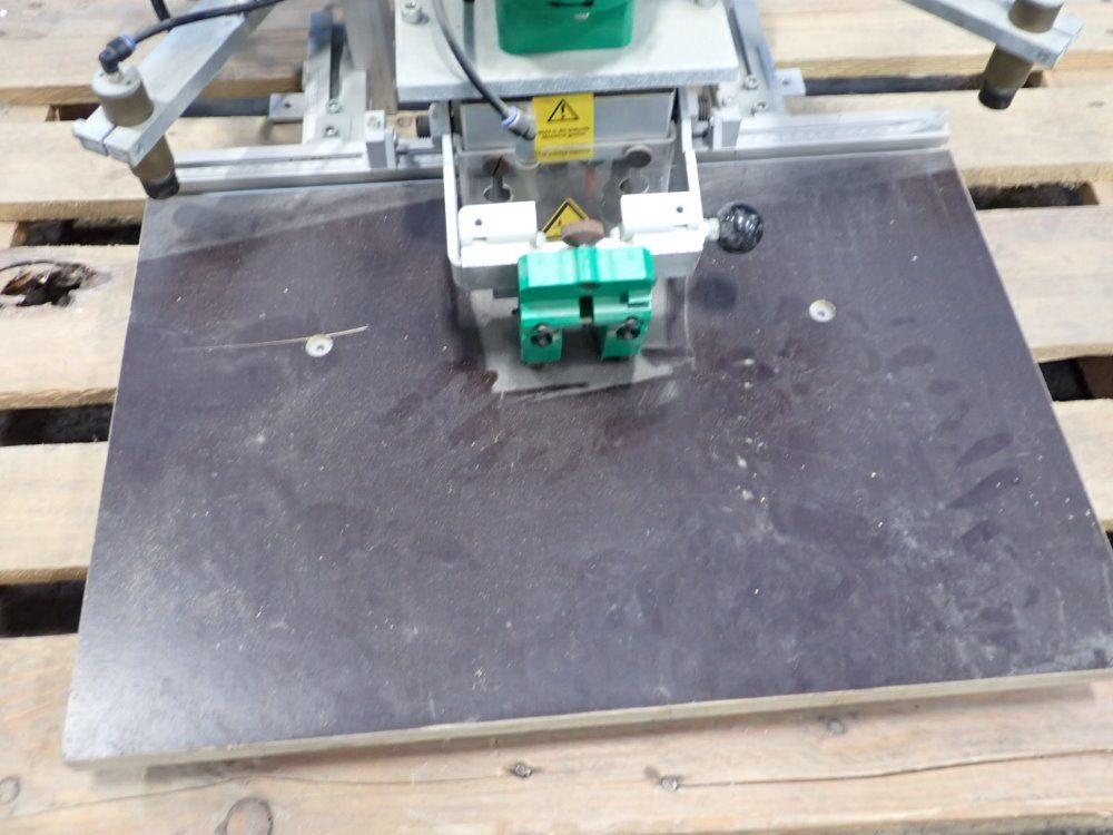 Pfluka Hinge Bore & Inserting Machine - Grass Pro 1