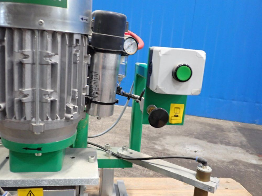 Pfluka Hinge Bore & Inserting Machine - Grass Pro 1