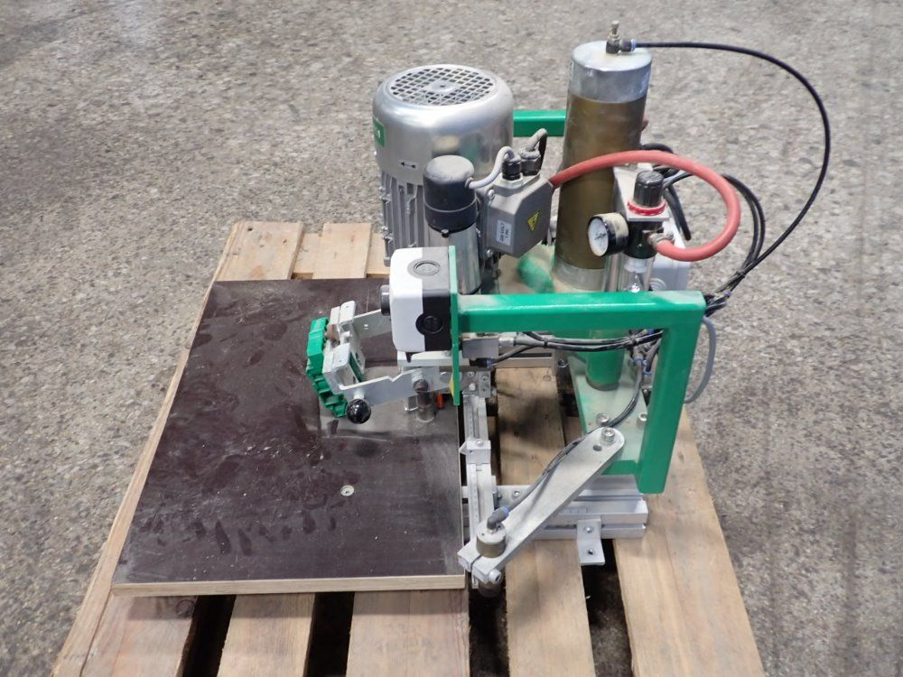 Pfluka Hinge Bore & Inserting Machine - Grass Pro 1
