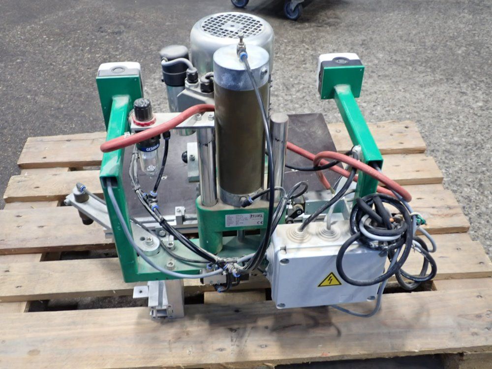 Pfluka Hinge Bore & Inserting Machine - Grass Pro 1
