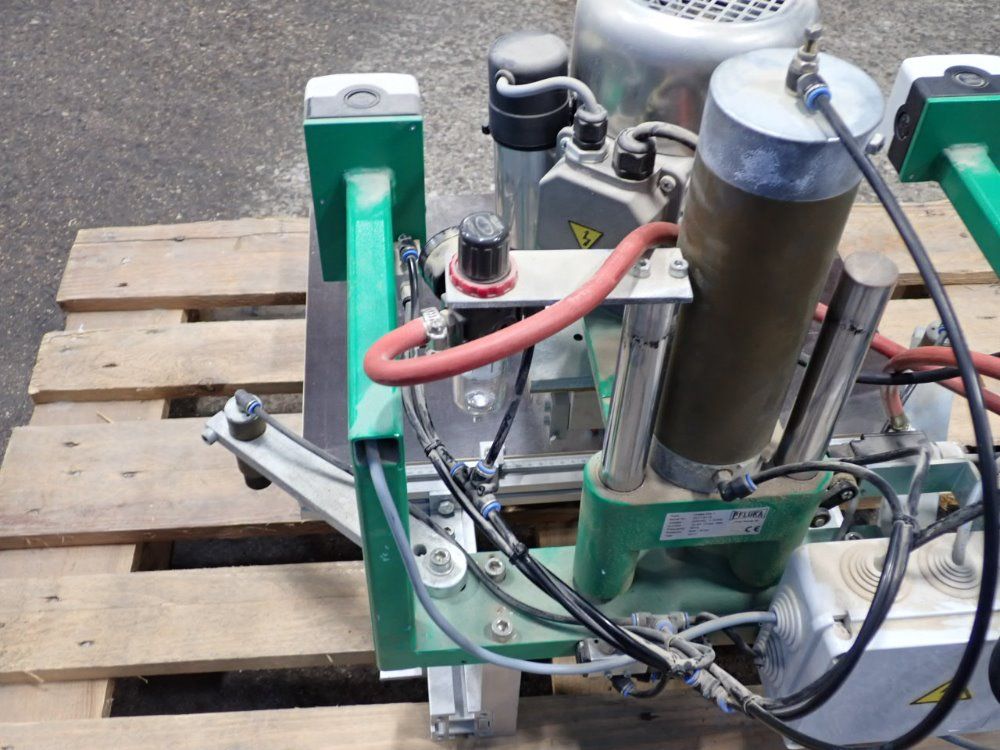 Pfluka Hinge Bore & Inserting Machine - Grass Pro 1