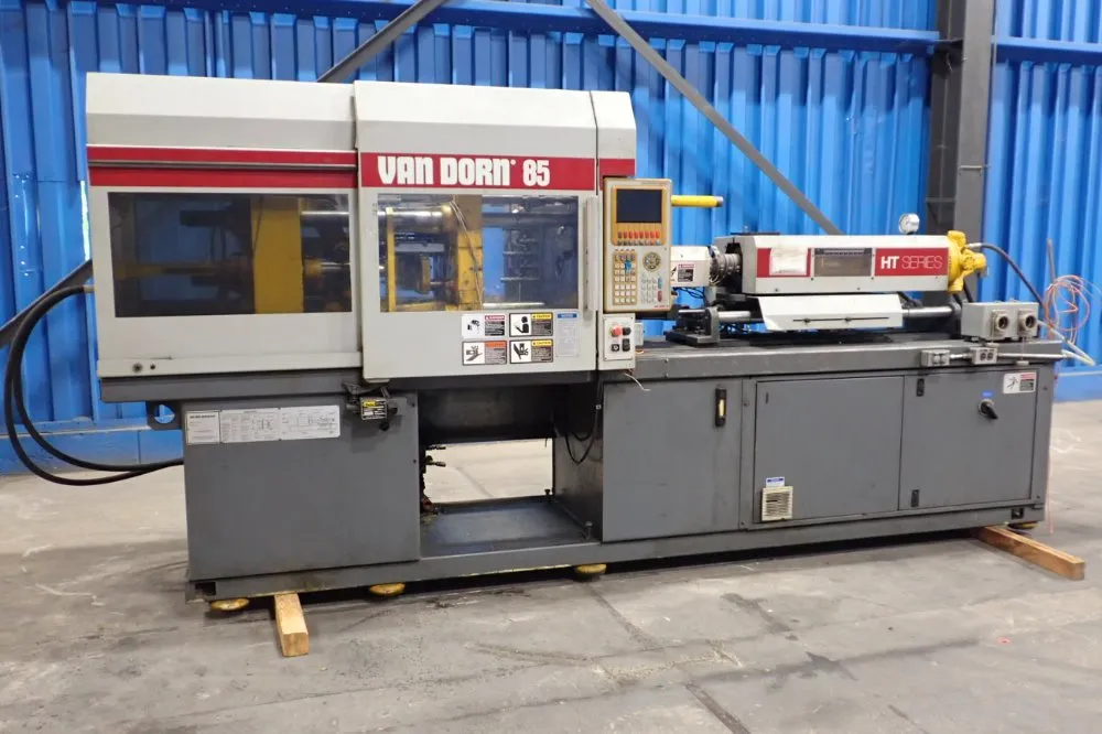 Van Dorn Demag 15hp/11kw Injection Molding Machine - 85ht