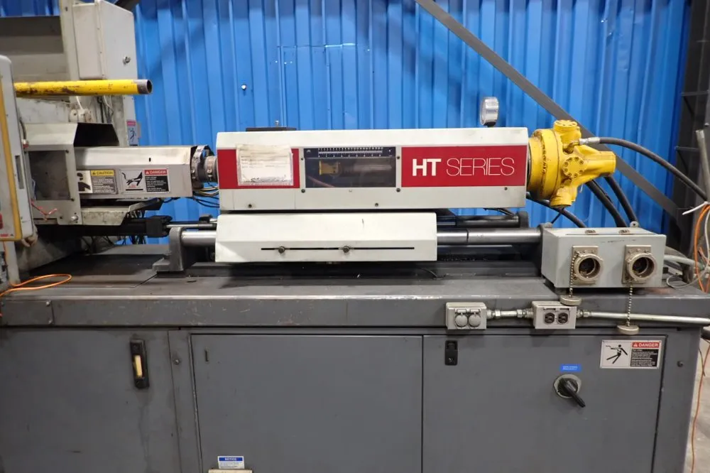 Van Dorn Demag 15hp/11kw Injection Molding Machine - 85ht