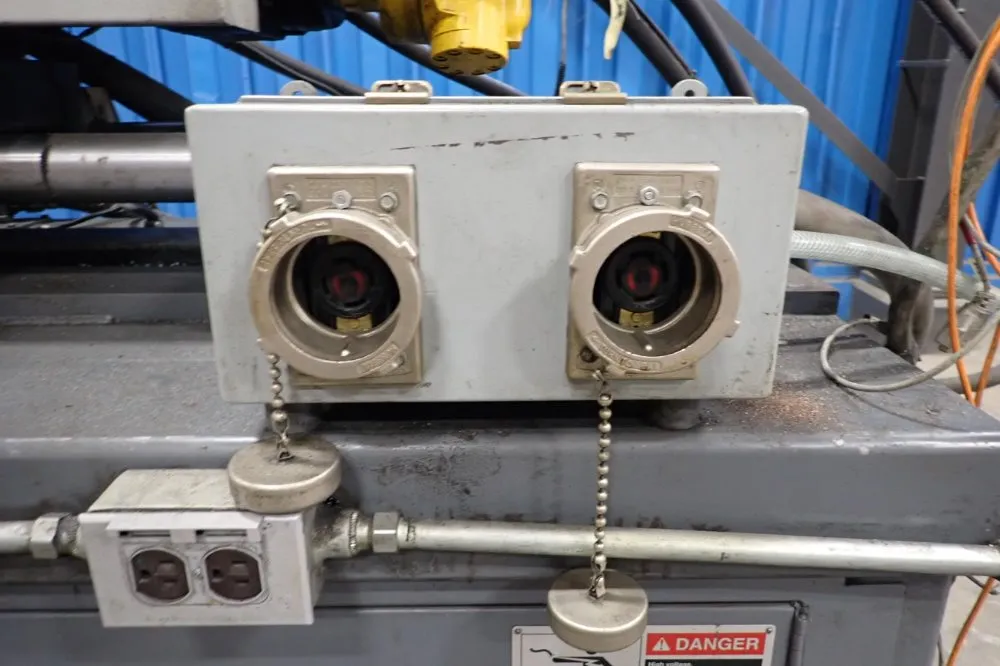Van Dorn Demag 15hp/11kw Injection Molding Machine - 85ht