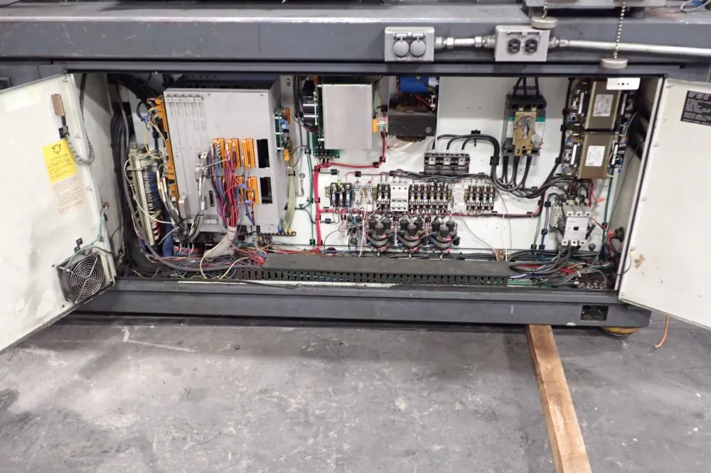 Van Dorn Demag 15hp/11kw Injection Molding Machine - 85ht