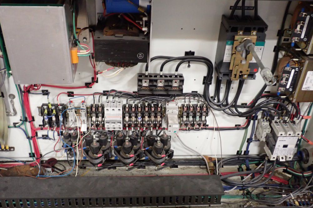 Van Dorn Demag 15hp/11kw Injection Molding Machine - 85ht