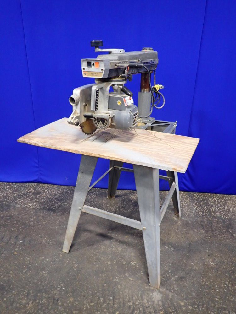Black & Decker Radial Arm Saw