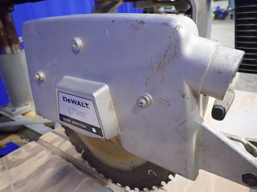 Black & Decker Radial Arm Saw