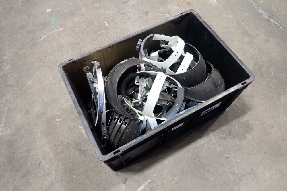 N/a N/a Lot Of Shields - N/a