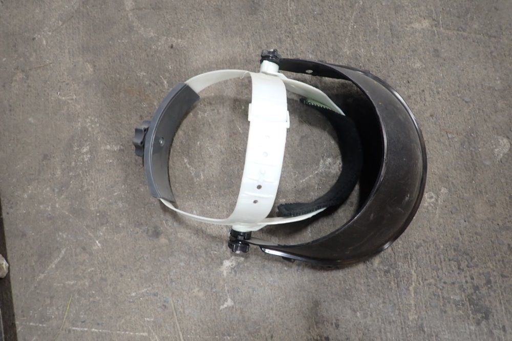 N/a N/a Lot Of Shields - N/a