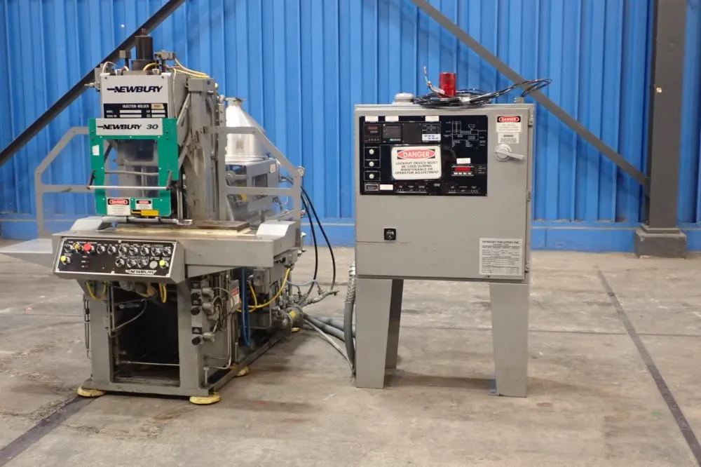 Newbury 30ton/60a 30 Ton Injection Molder - V4-30ars