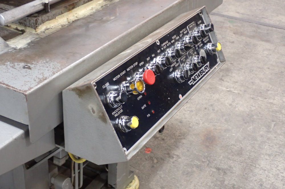 Newbury 30ton/60a 30 Ton Injection Molder - V4-30ars