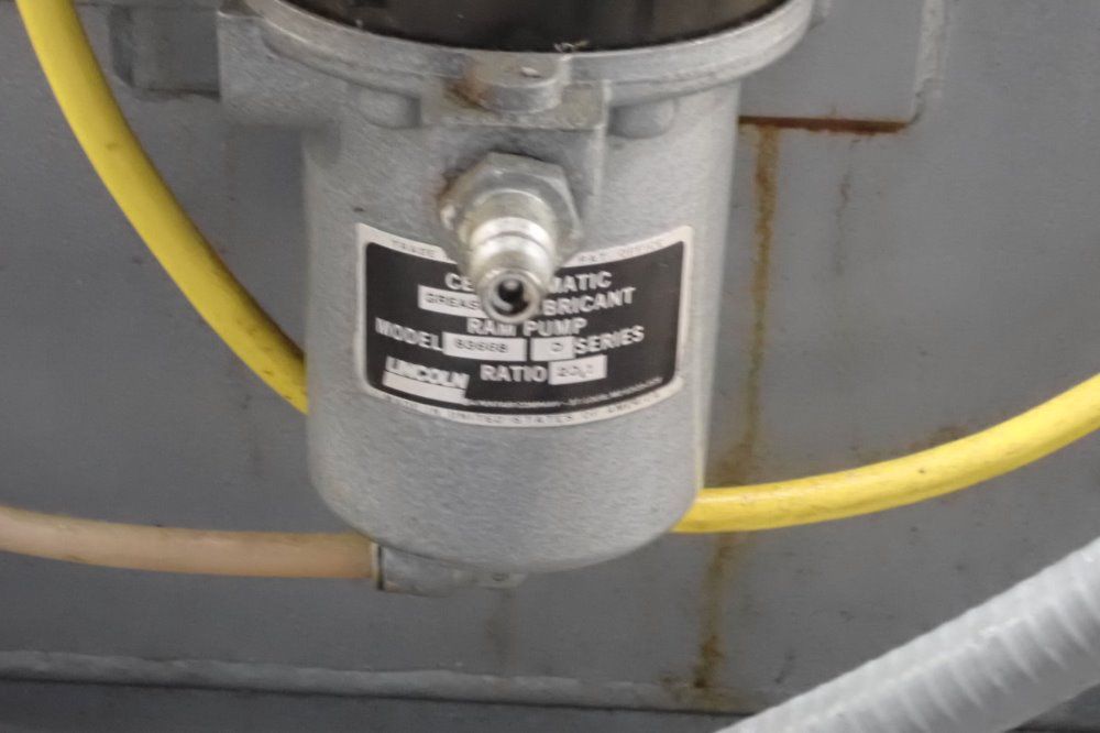 Newbury 30ton/60a 30 Ton Injection Molder - V4-30ars