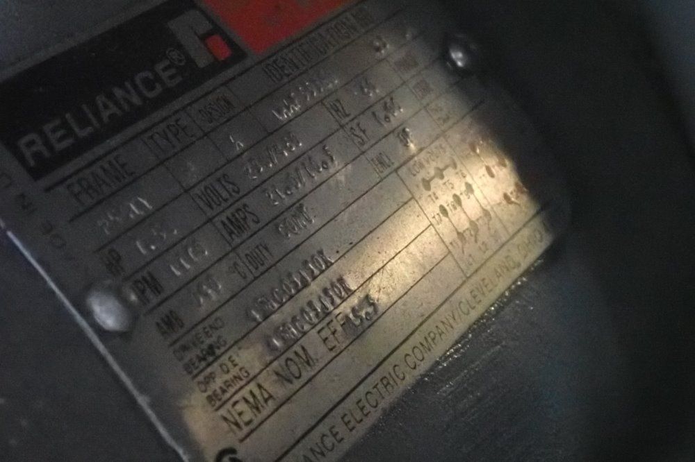 Newbury 30ton/60a 30 Ton Injection Molder - V4-30ars