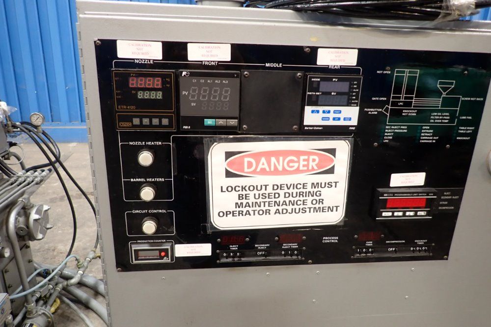 Newbury 30ton/60a 30 Ton Injection Molder - V4-30ars