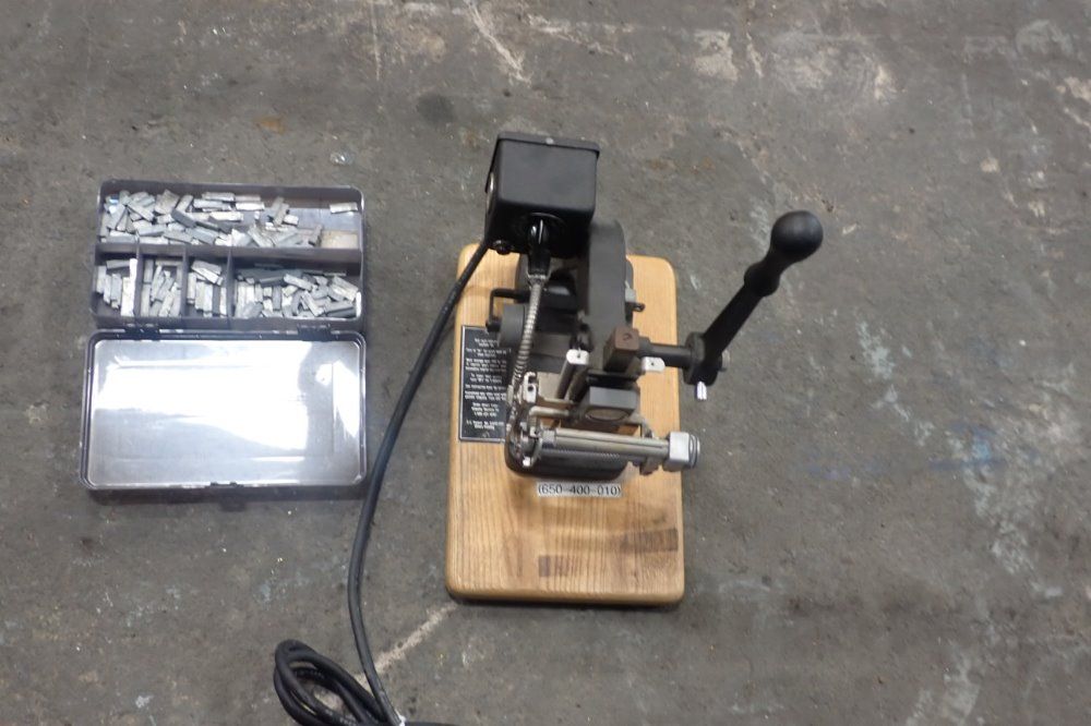 Kingsley Electronic Marking Machine - Ktd-106