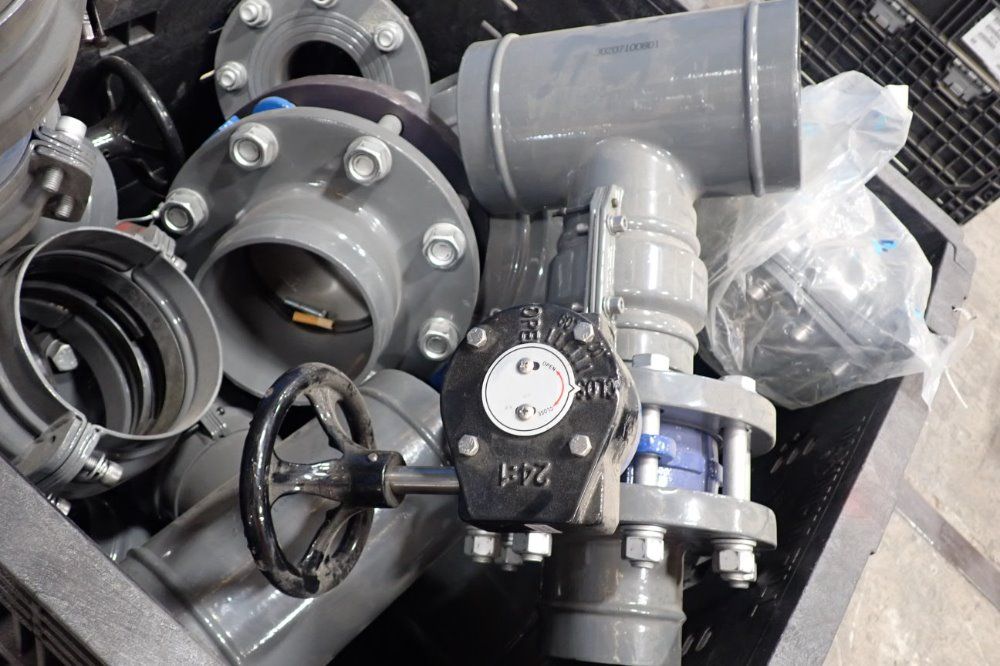 Airpipe Assorted Pipes,couplings And Valves