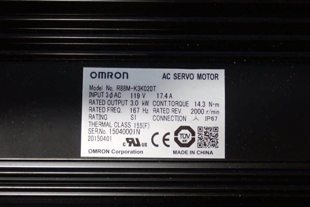 Omron 119v/17.4a Ac Servo Motor - R88m-k3k020t