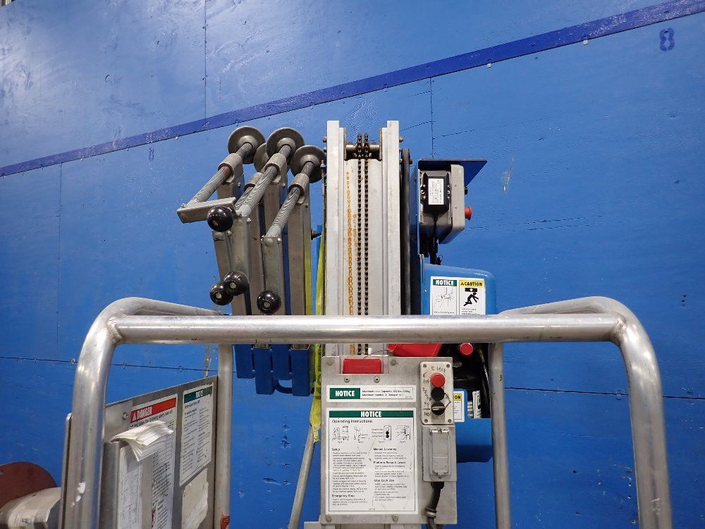 Genie 300 Lbs Lift - Awp-24