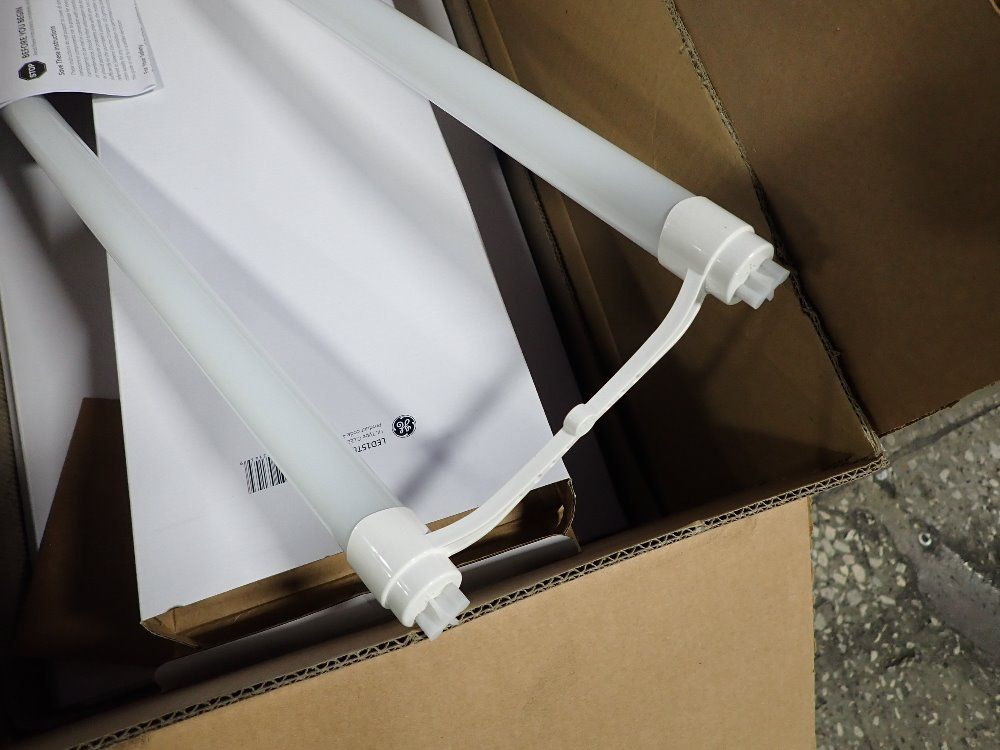 General Electric Refit Light Bulbs