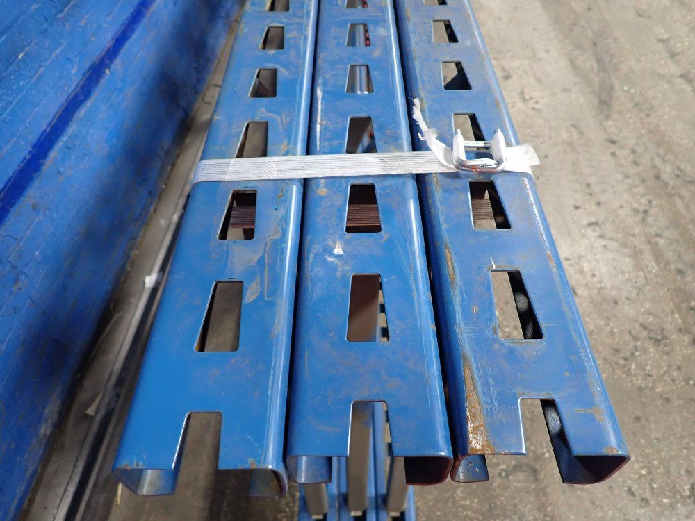  Pallet Racking Lot