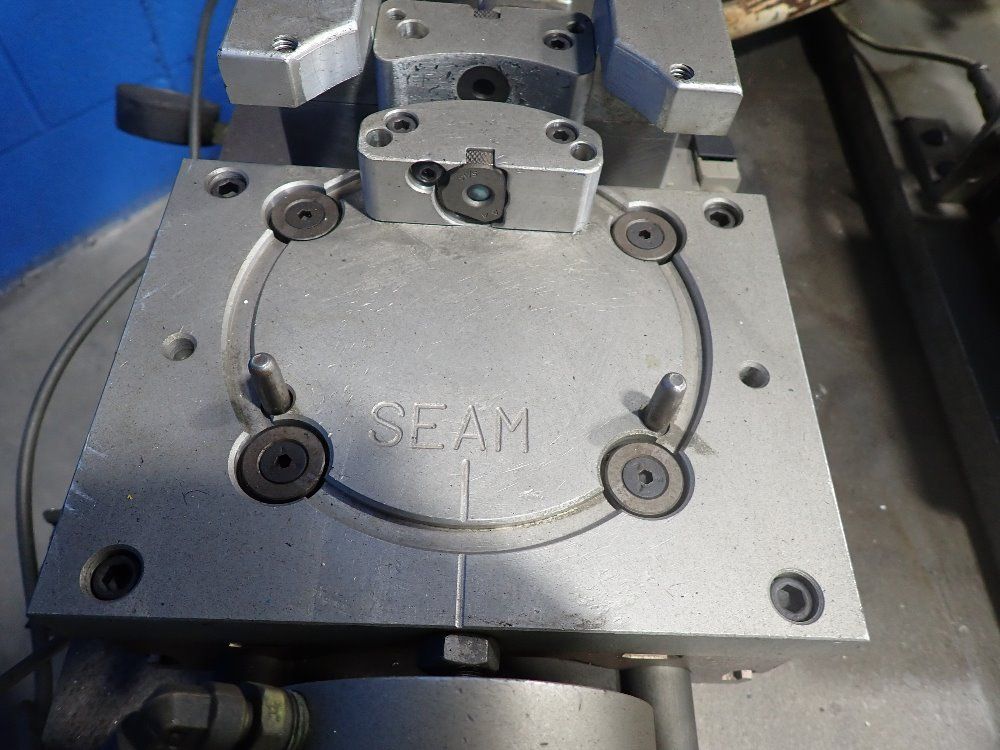 Hypneumat Inc Drilling & Tapping Machine