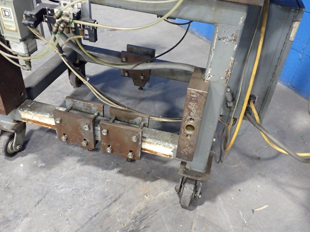 Hypneumat Inc Drilling & Tapping Machine