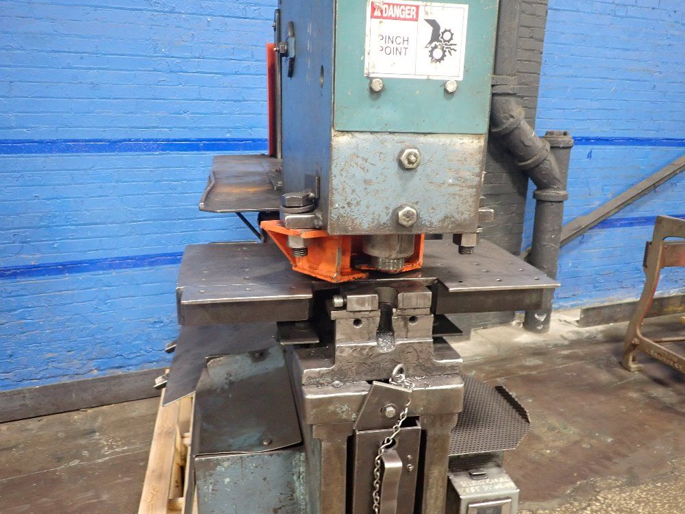 Scotchman Est 70 Ton. Ironworker