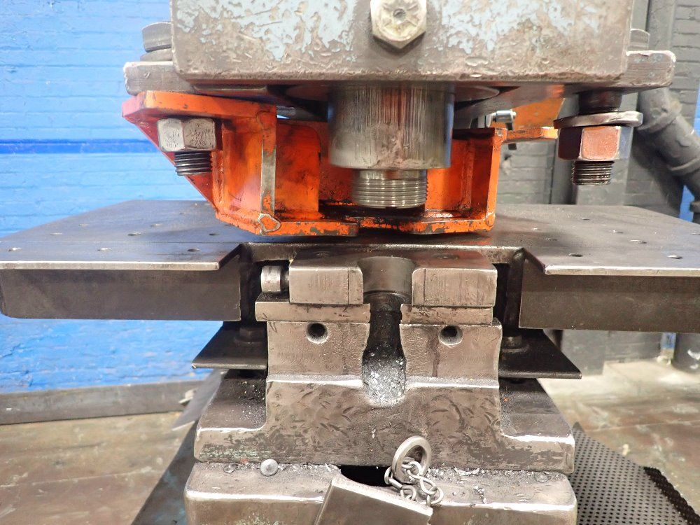 Scotchman Est 70 Ton. Ironworker