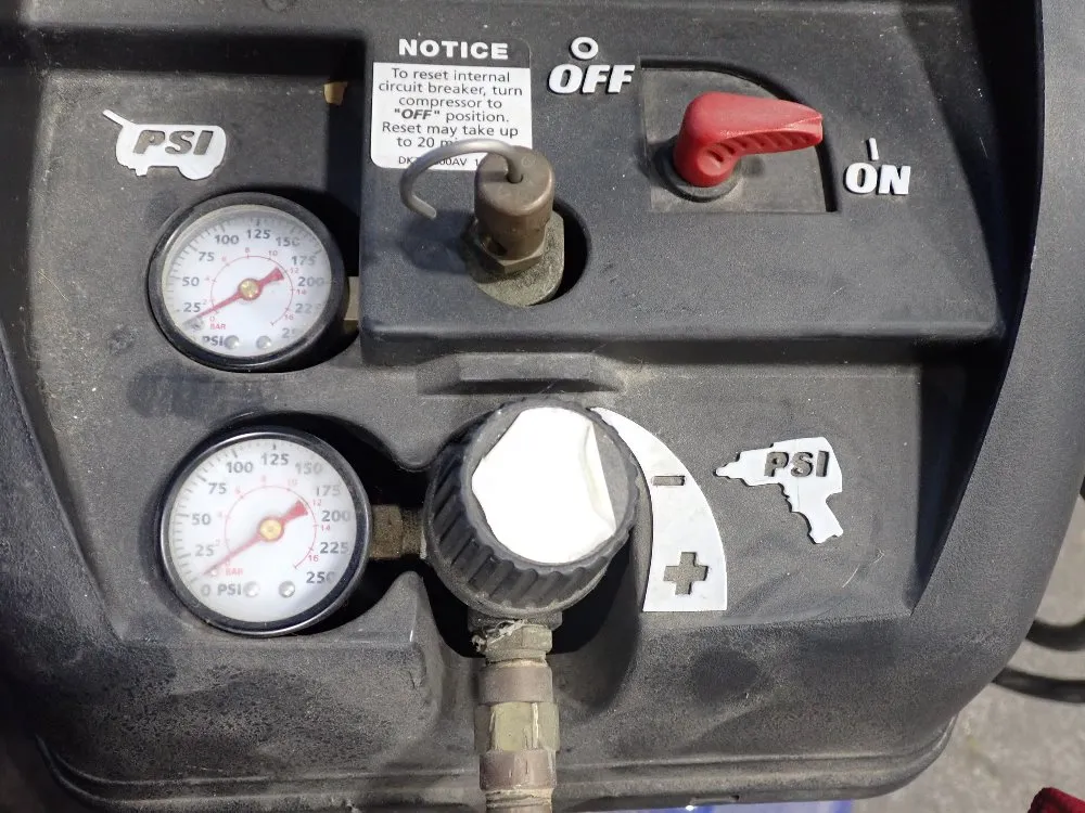 Campbell Hausfeld 13 Gal Air Compressor - Wl650102aj