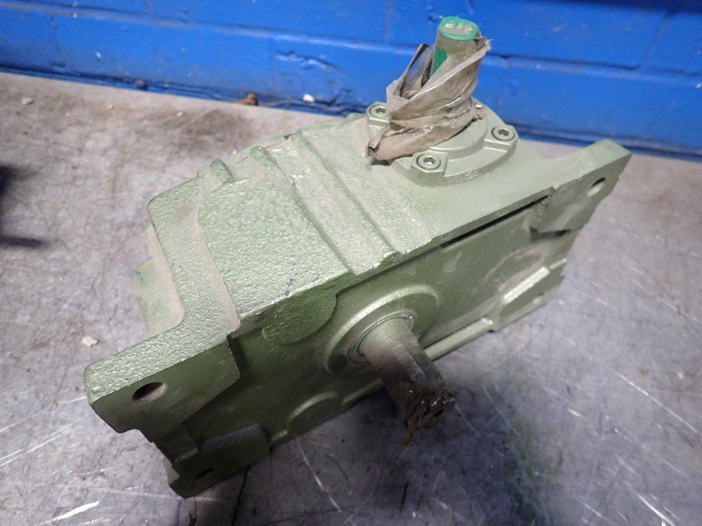 Gong Txyh 1:20 Ratio Speed Reducer - Tkv60