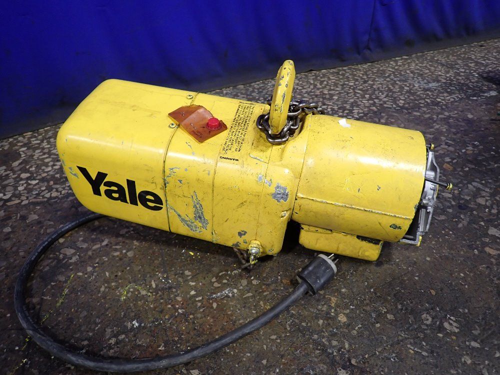 Yale 1/2 Ton Chain Hoist