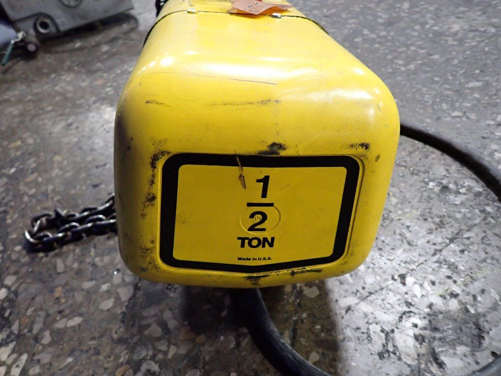 Yale 1/2 Ton Chain Hoist