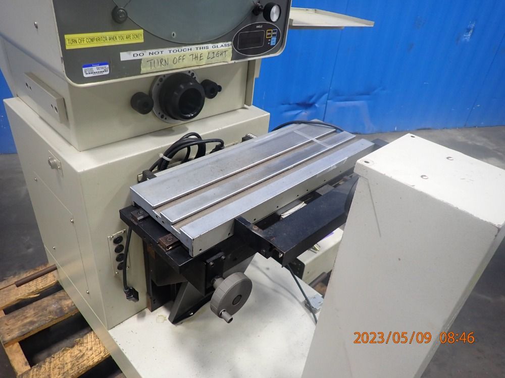 Mitutoyo Optical Comparator