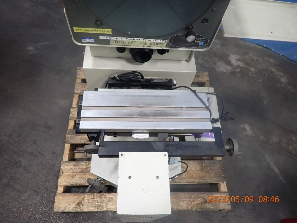 Mitutoyo Optical Comparator