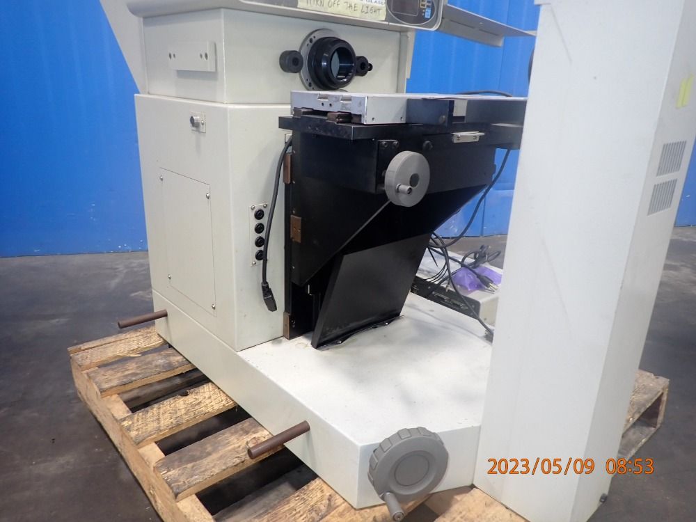Mitutoyo Optical Comparator
