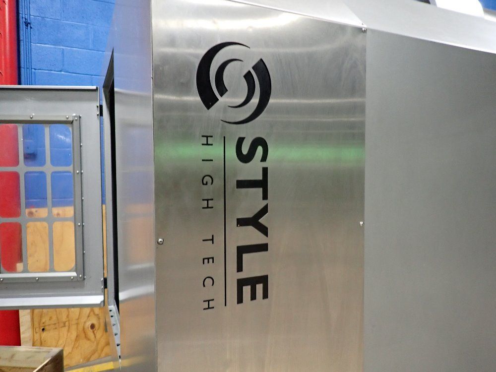 Style High Tech Cnc Milling Machine W/ Tooling - Bt-1500e