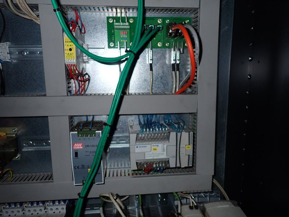 Style High Tech Cnc Milling Machine W/ Tooling - Bt-1500e