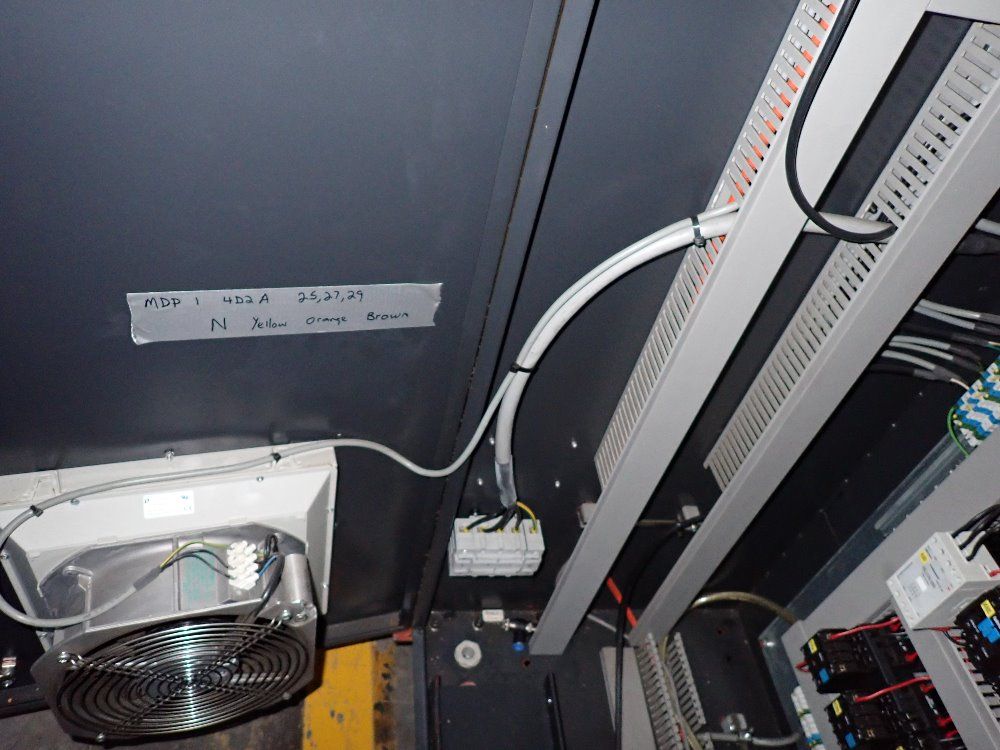 Style High Tech Cnc Milling Machine W/ Tooling - Bt-1500e