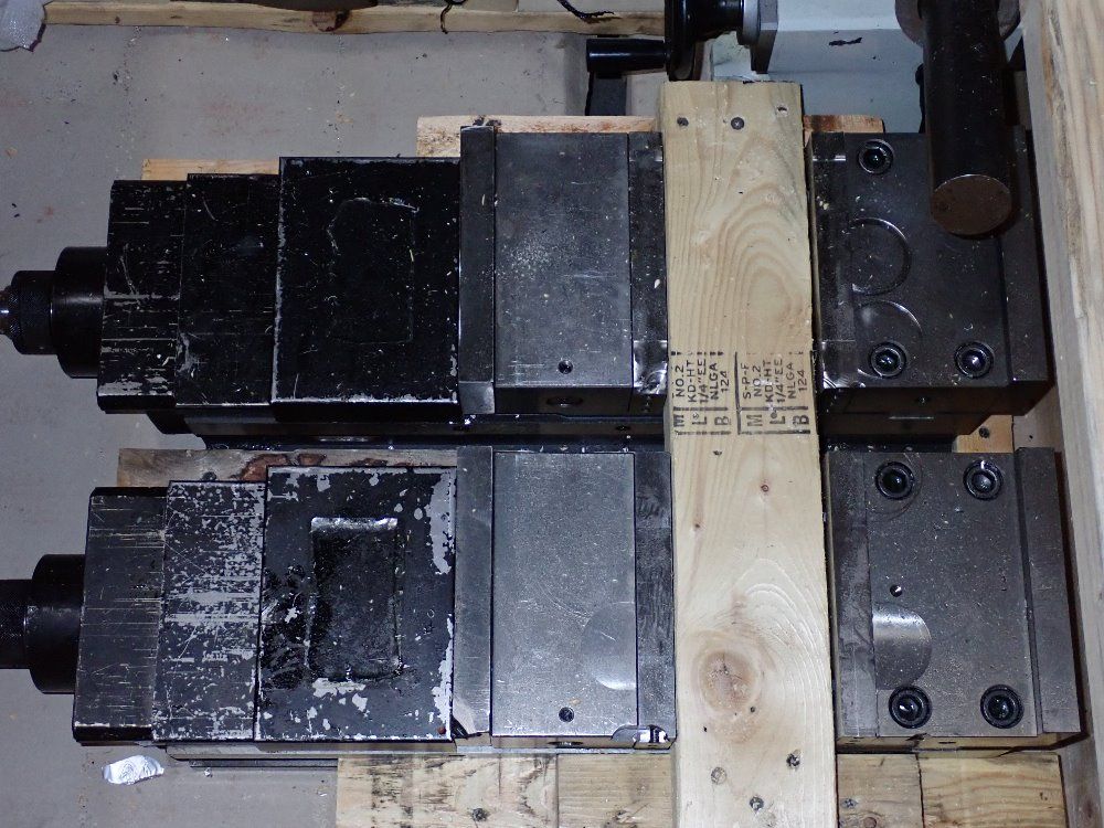 Style High Tech Cnc Milling Machine W/ Tooling - Bt-1500e