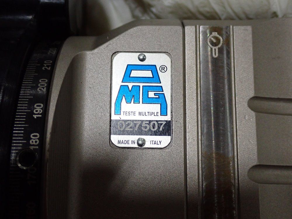 Style High Tech Cnc Milling Machine W/ Tooling - Bt-1500e