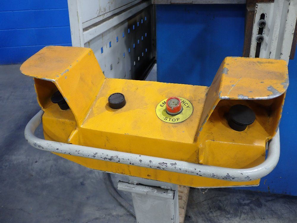 Knuth Machine Tools Usa Inc. 88 Tons Hydraulic Press Brake - Ap-8-88 2004 (ahk 2680)