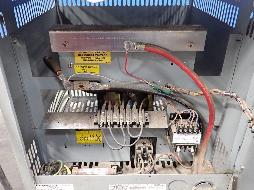 C&d Technologies 12v Battery Charger - Ifr12ce510