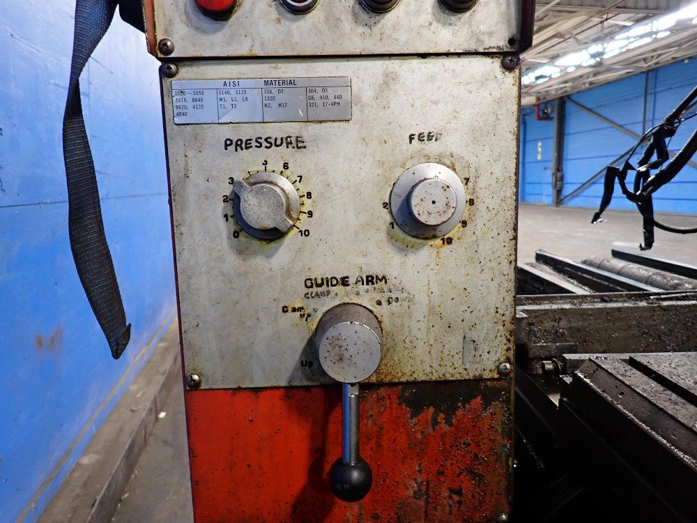 Amada 21 1/2" Vertical Band Saw - Vm-1200